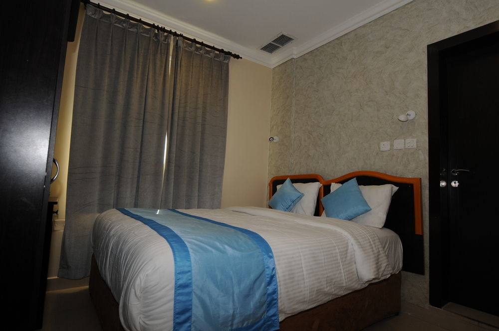 Al Muhanna Plaza Salmiya Old Souk Kuwait City Ngoại thất bức ảnh