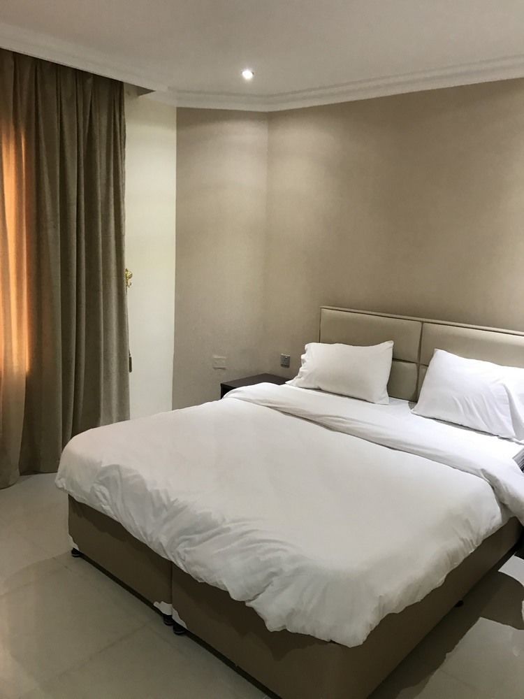 Al Muhanna Plaza Salmiya Old Souk Kuwait City Ngoại thất bức ảnh